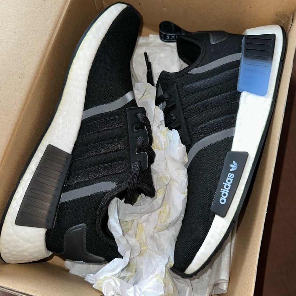 Brand New Women’s Adidas NMD R1 (Size 8.5)